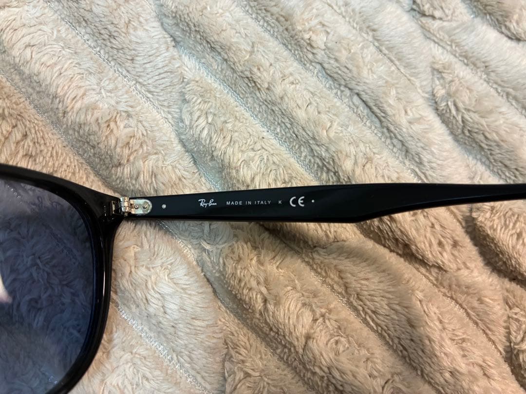 Ray-Ban RB 4259-F サングラス ブラック