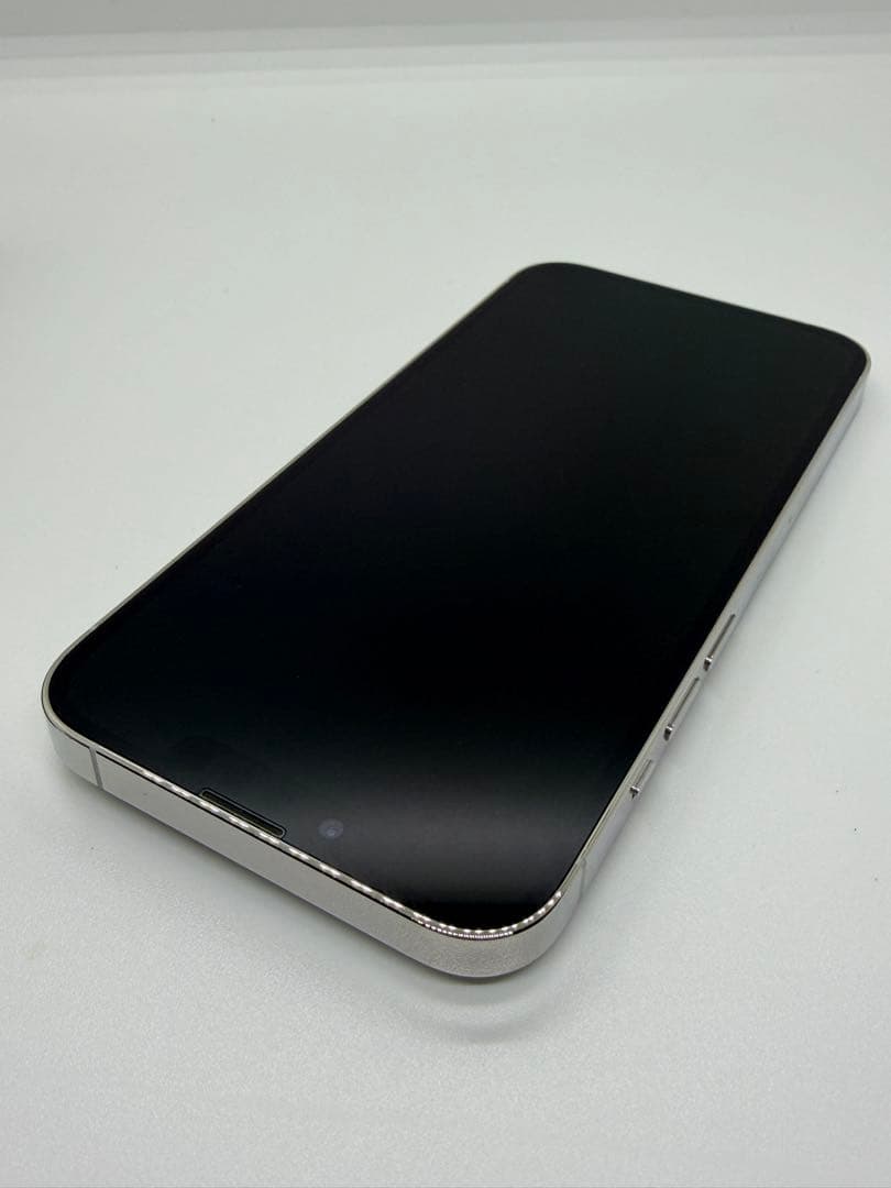 Apple iPhone 13pro 256gd シルバー ホワイト　充電器付き