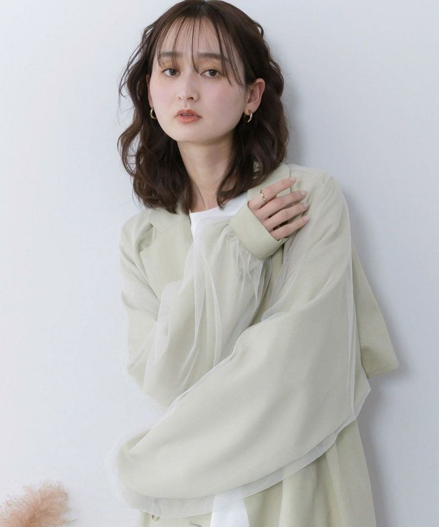 新品タグ付 イズスカラー　561212：チュール重ね花刺繍ロングコート