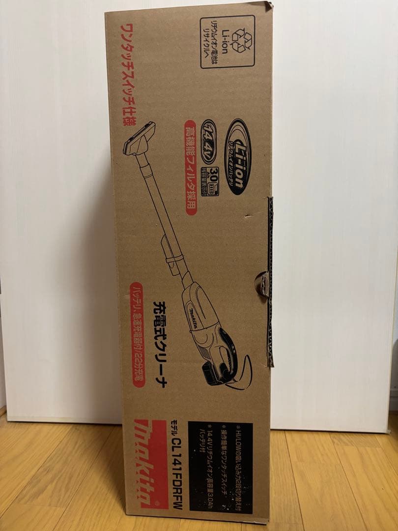 葉月！新品未使用　Makita CL141FDRFW マキタクリーナー