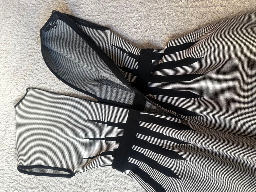 ELISABETTA FRANCHI Ｖネックフレンチスリーブニットドレス