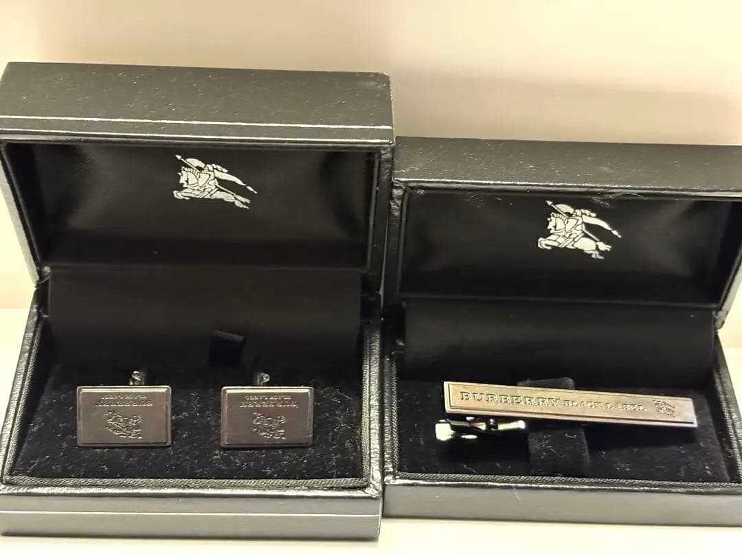 BURBERRY BLACK LABELタイピン&カフスセット