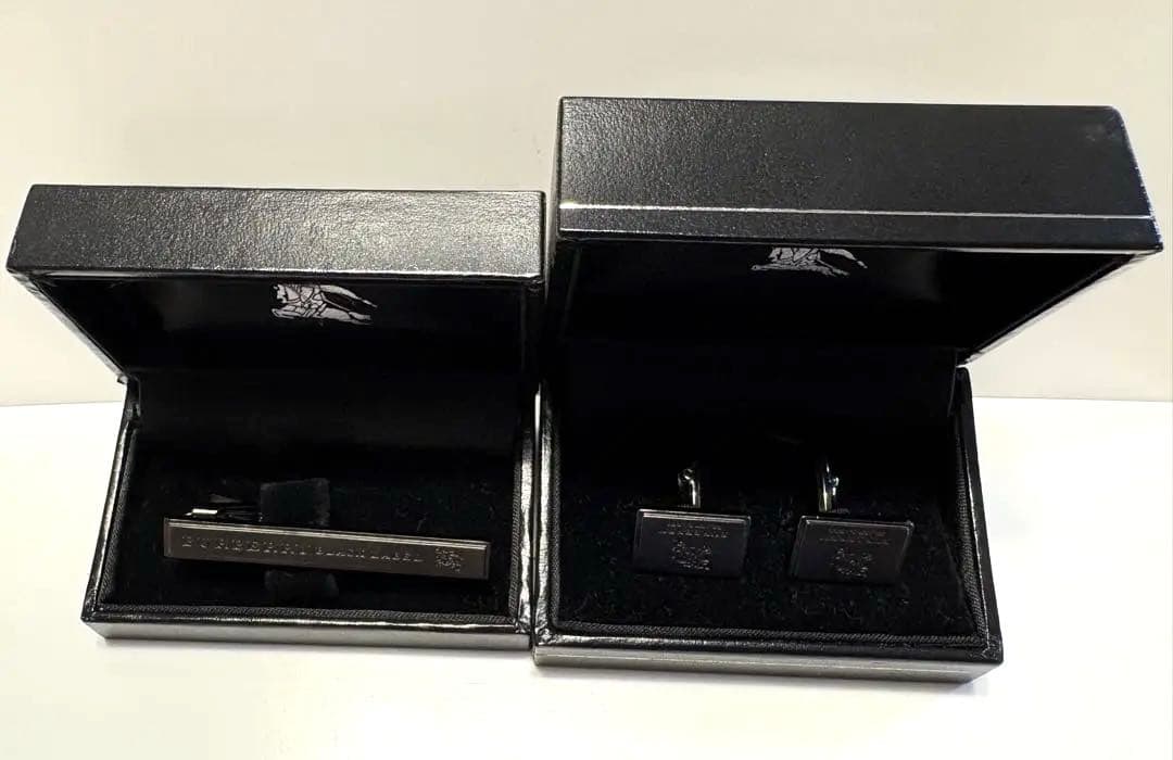 BURBERRY BLACK LABELタイピン&カフスセット