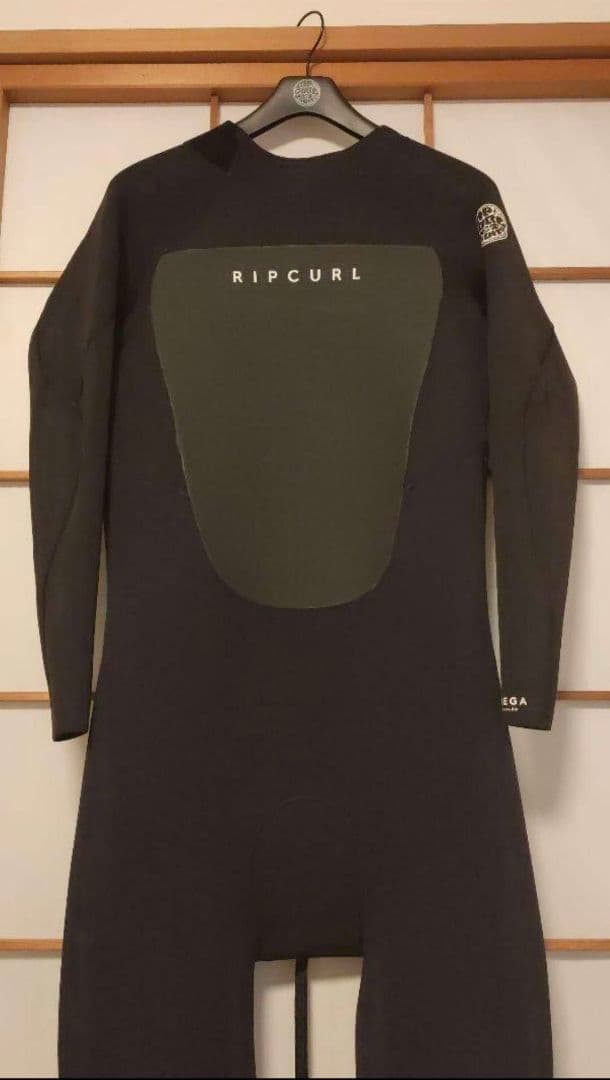 リップカール オメガ バックジップ 3/2mm男性　XL