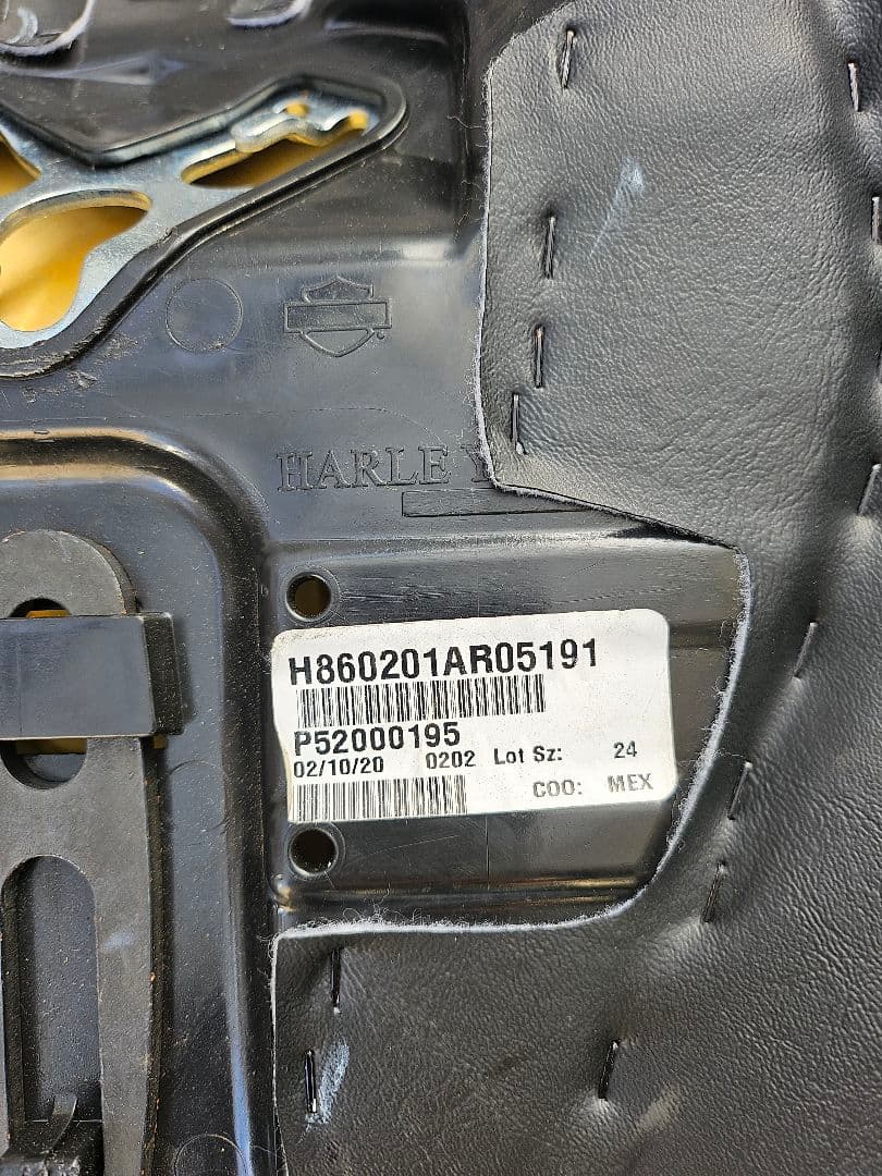 ハーレーダビッドソン スポーツスター ２０１０~２０２２年XL883N純正シート
