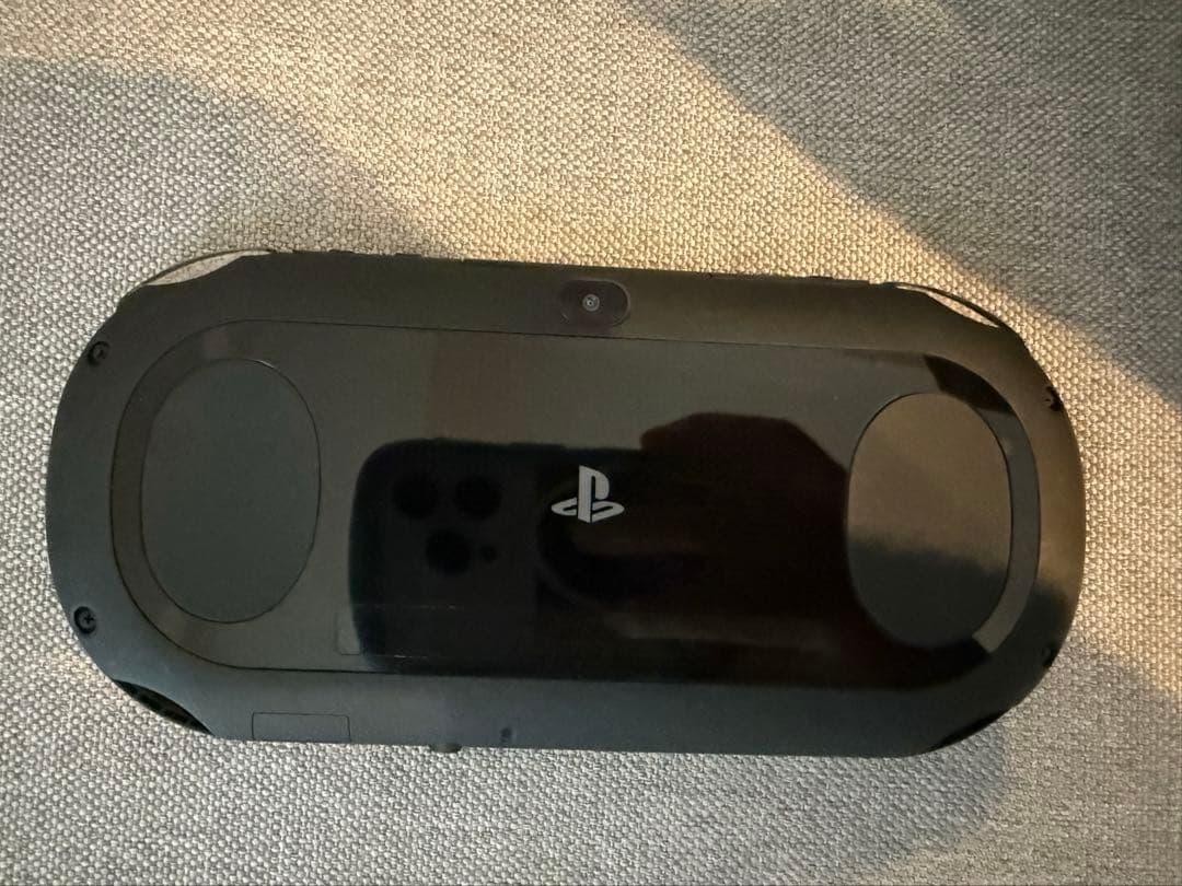 【18時まで購入で即日発送】PSVITA PCH-2000 ブラック
