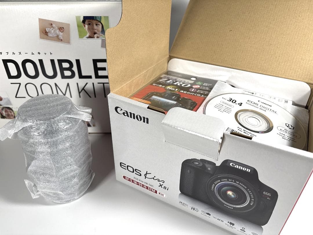【新品未使用】Canon EOS Kiss X8i ダブルズームキット おまけ付