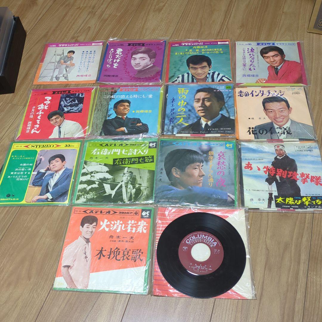 レコードプレーヤーと貴重なレコードたち♪