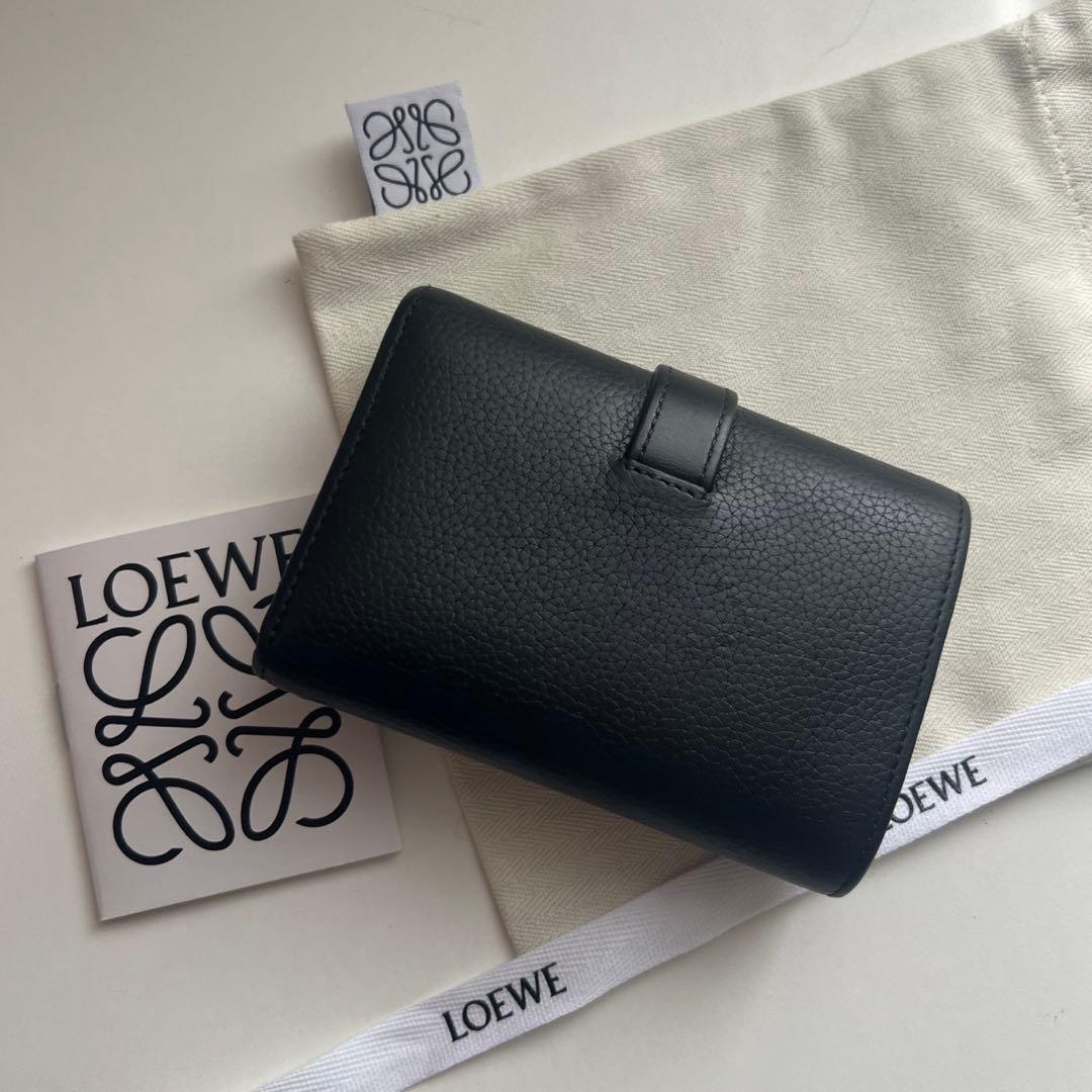 208 美品 LOEWE ロエベ 3つ折り財布