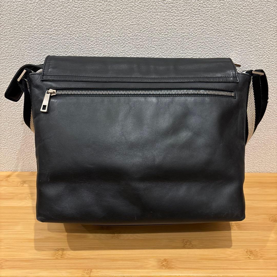 【BALLY】バリー　ショルダーバッグ　メッセンジャーバッグ　A4収納可