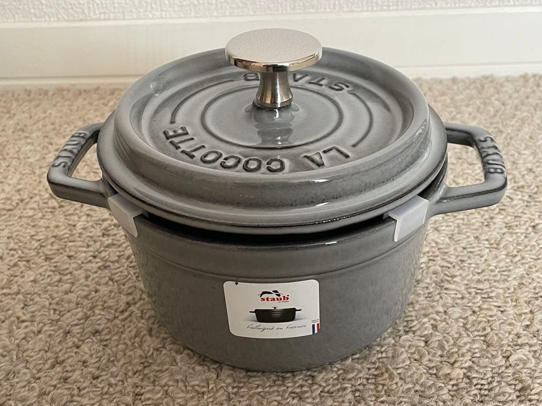 新品未使用　staub ストウブ　14cm グレー　ココットラウンド