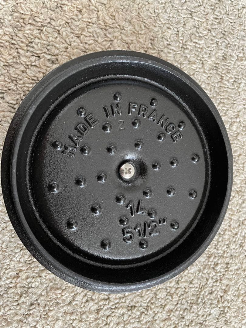 新品未使用　staub ストウブ　14cm グレー　ココットラウンド