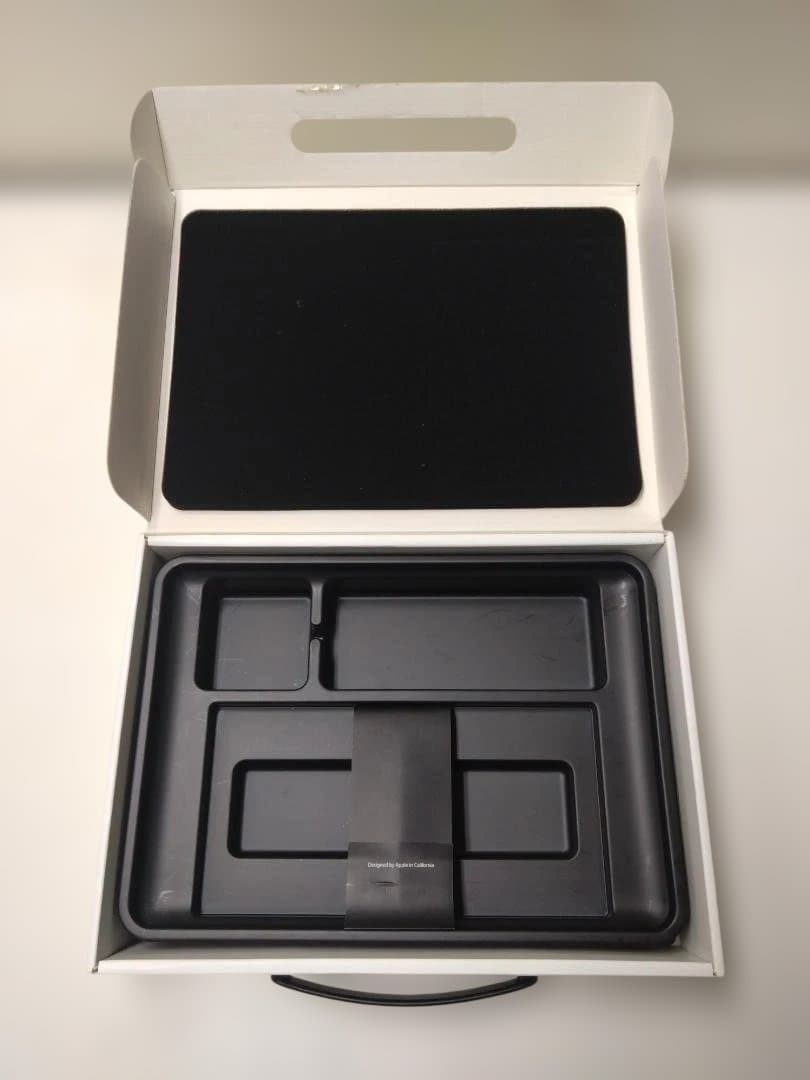 MacBook本体 Apple MacBook Late 2008