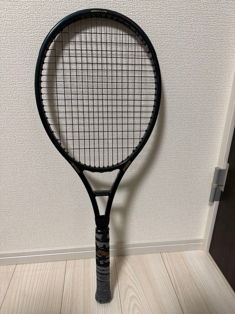 Princeテニスラケットファントムグラファイト100 G2