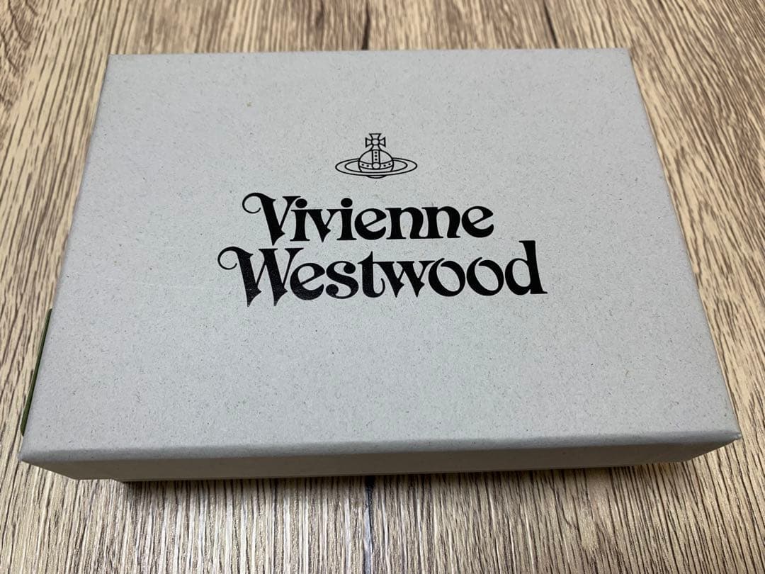 新品・タグ付　Vivienne Westwood 三つ折り財布 パープル