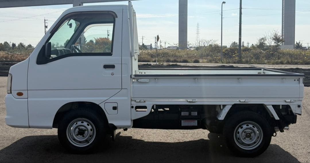 サンバートラック[車検2年付/4WD/MT/4万キロ/ スタッドレスタイヤ着用]
