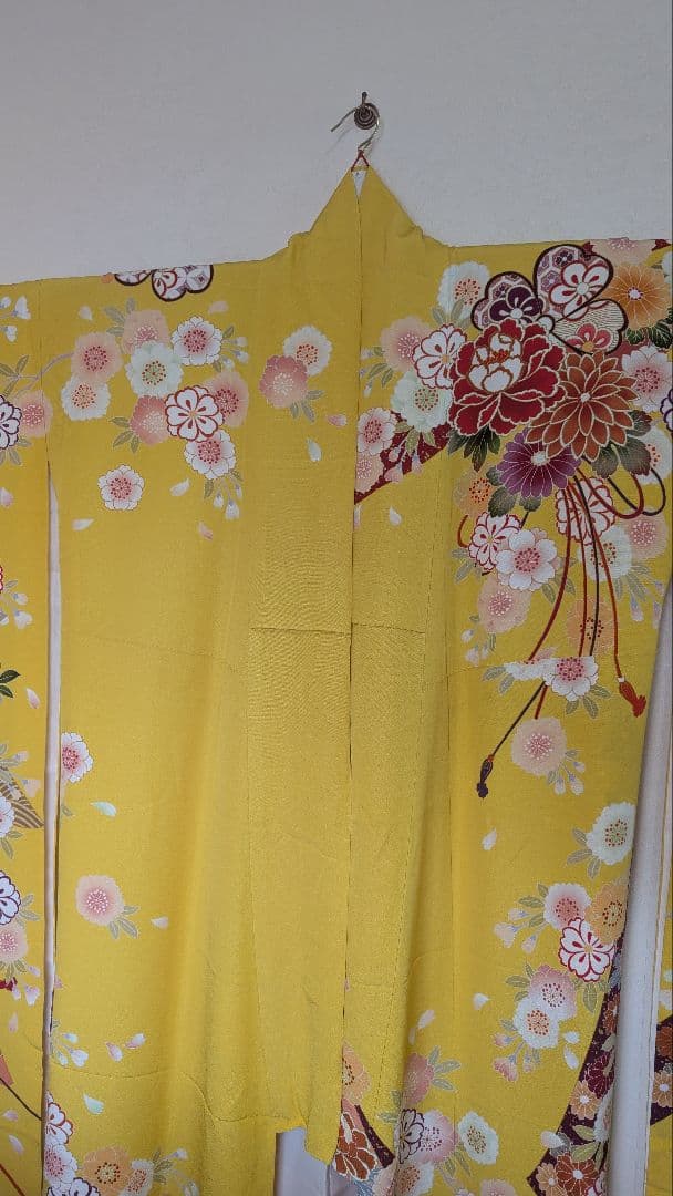 振袖 花柄 黄色 絹