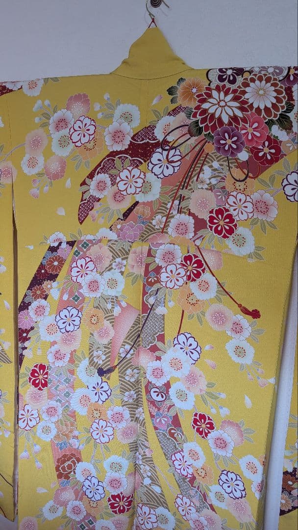 振袖 花柄 黄色 絹