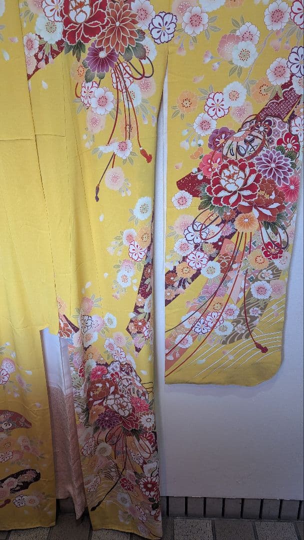 振袖 花柄 黄色 絹