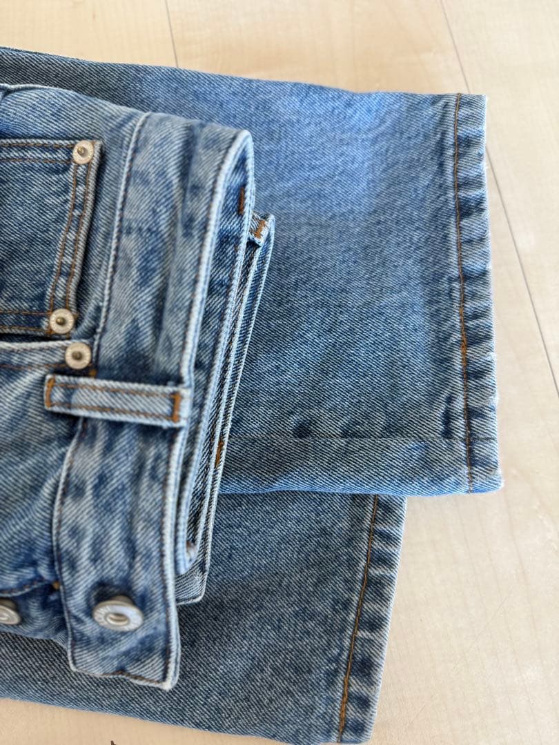 LOEWE デニムパンツ
