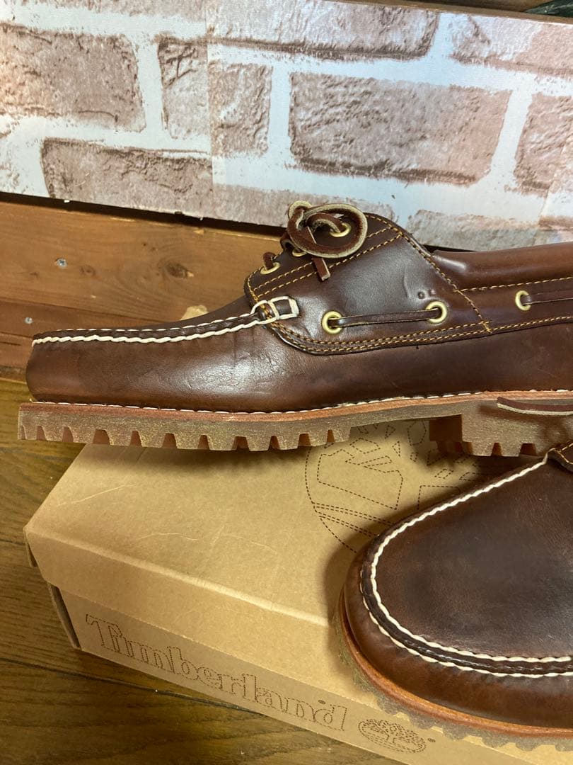 ティンバーランド3eye crassic lug BROWN27㌢9wです