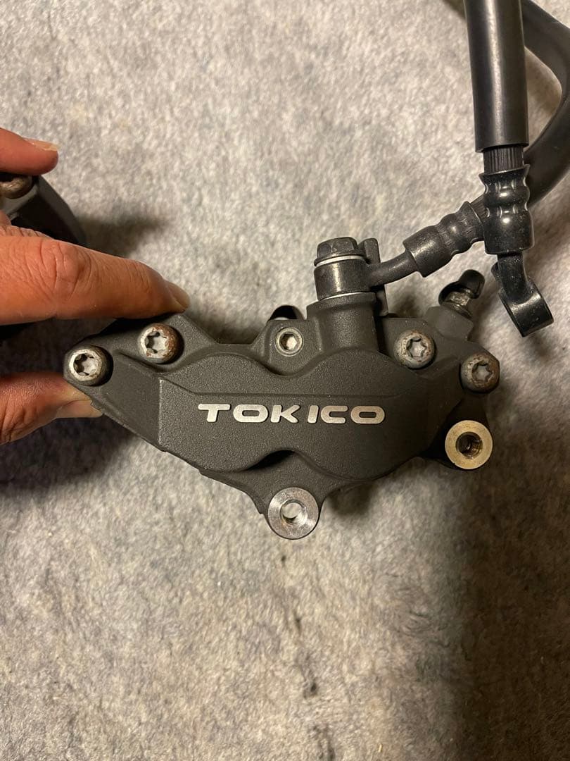 ZRX1200 ダエグ 純正ブレーキキャリパー