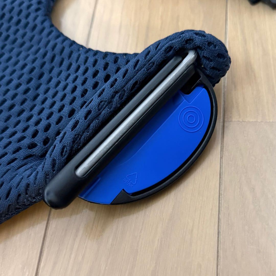美品【BABY BJORN】 ベビーキャリアMINI メッシュ ネイビーブルー