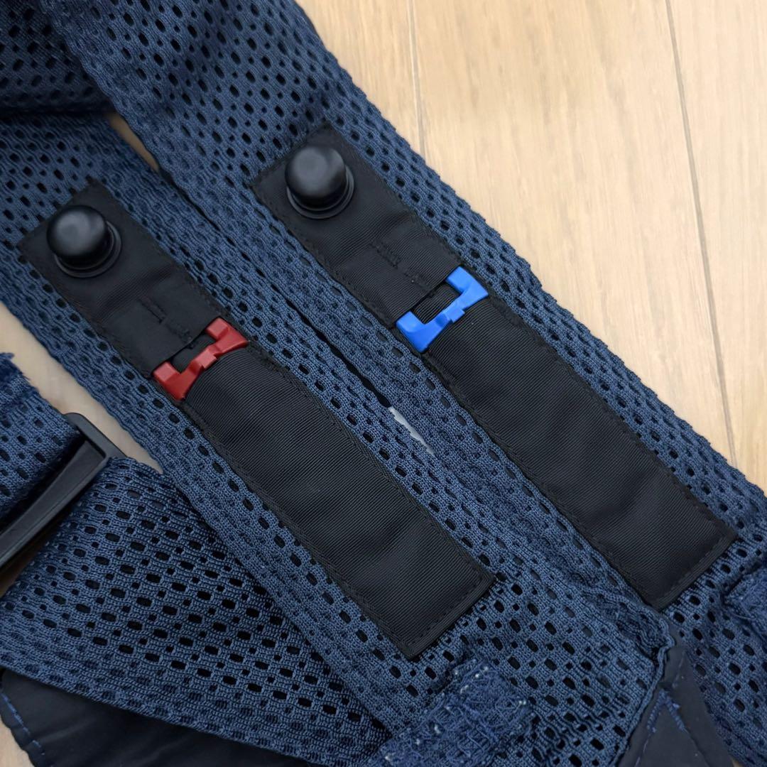 美品【BABY BJORN】 ベビーキャリアMINI メッシュ ネイビーブルー
