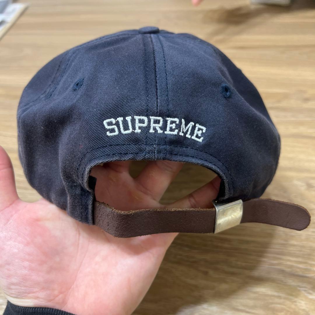 SUPREME ネイビー キャップ Sの刺繍