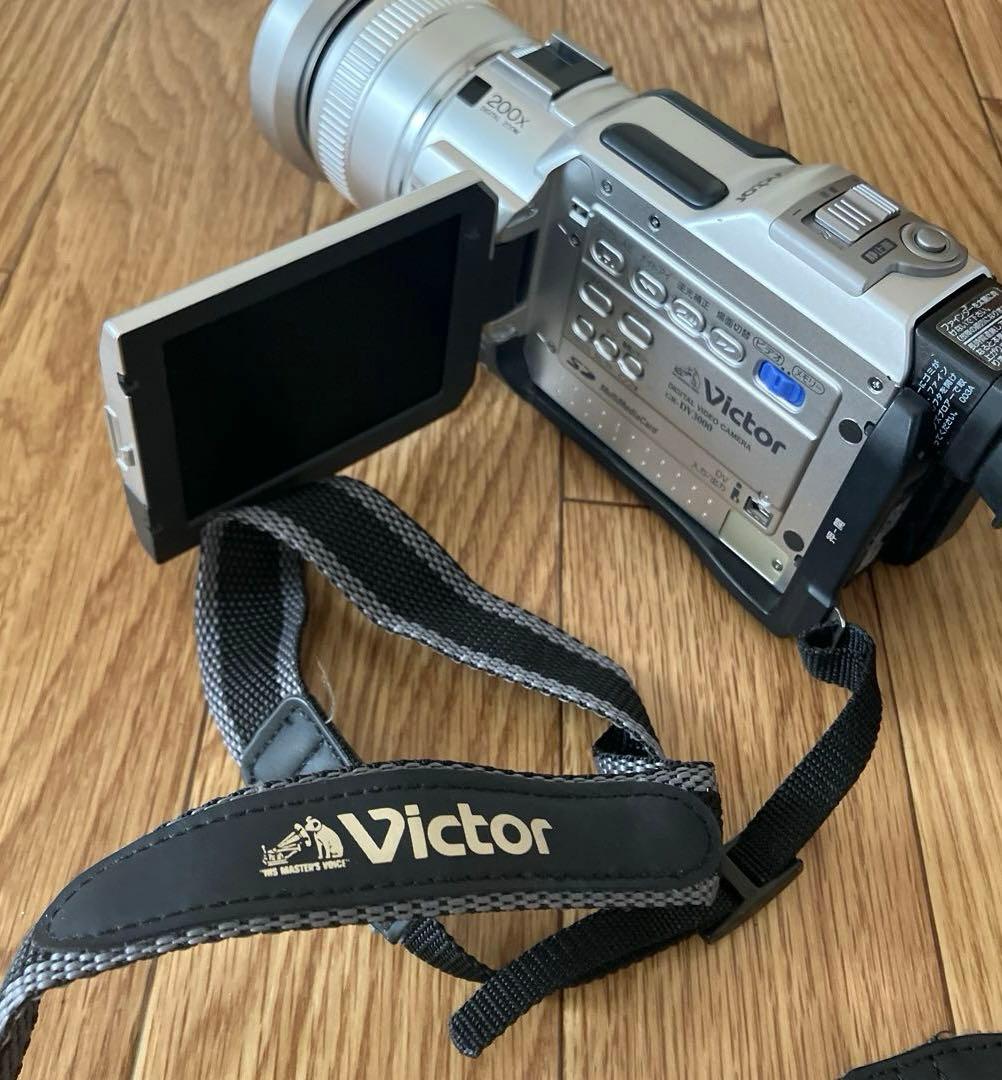 VictorJVC ビデオカメラ GR-DV3000 本体と付属品