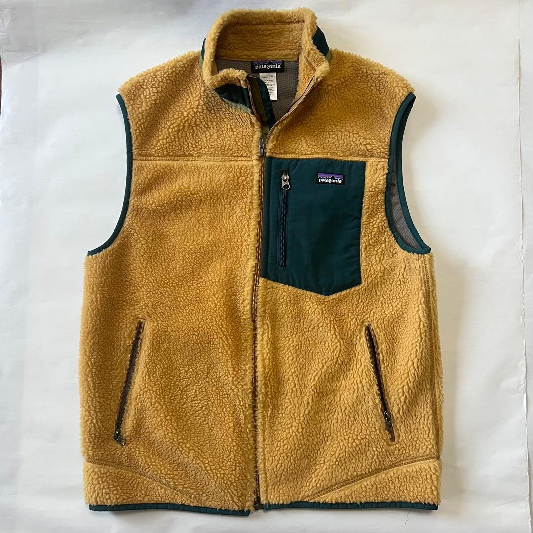 patagoniaパタゴニアクラシック レトロXベスト　ゴールド