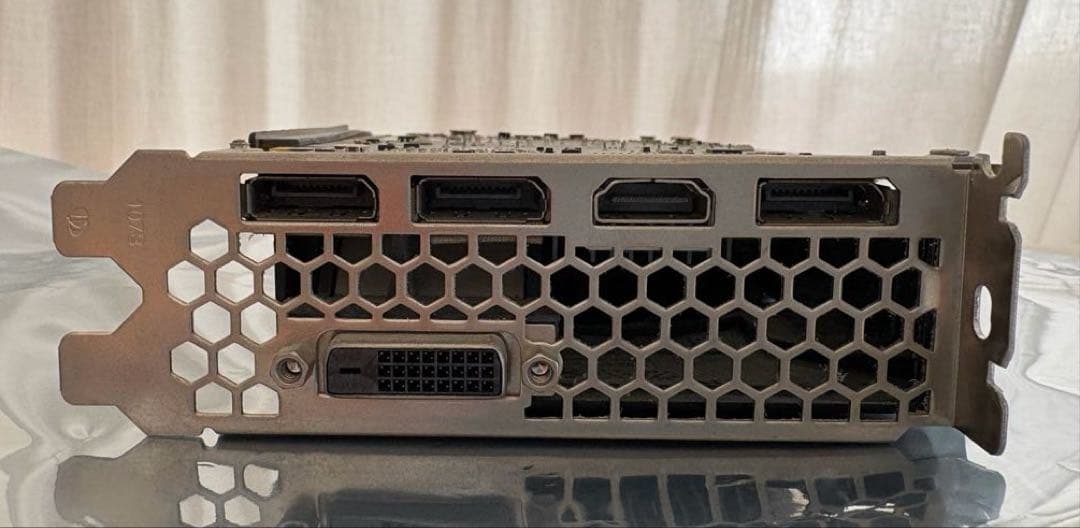 動作品　GeForce GTX1060 6GB DUAL