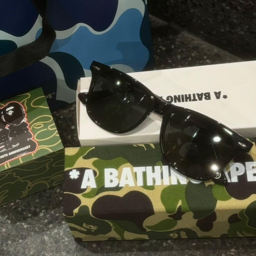 A BATHING APE ブラックサングラス