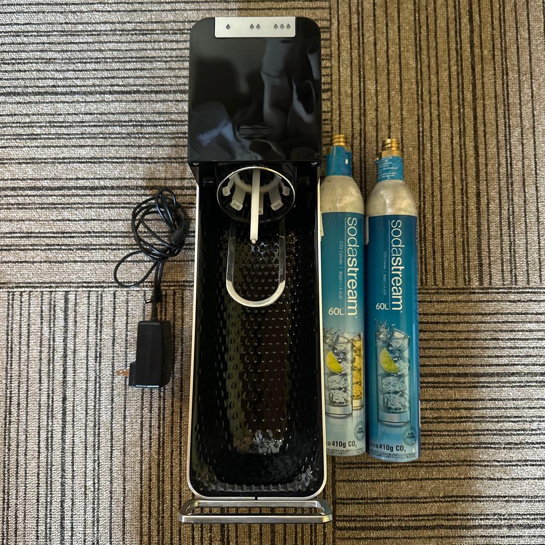 ユ*ル様 SodaStream 炭酸水メーカー CO2ボンベ2本付き