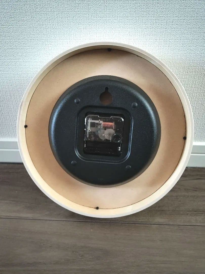 美品 木製フレームのアナログ掛時計　ふんぷんくろっく