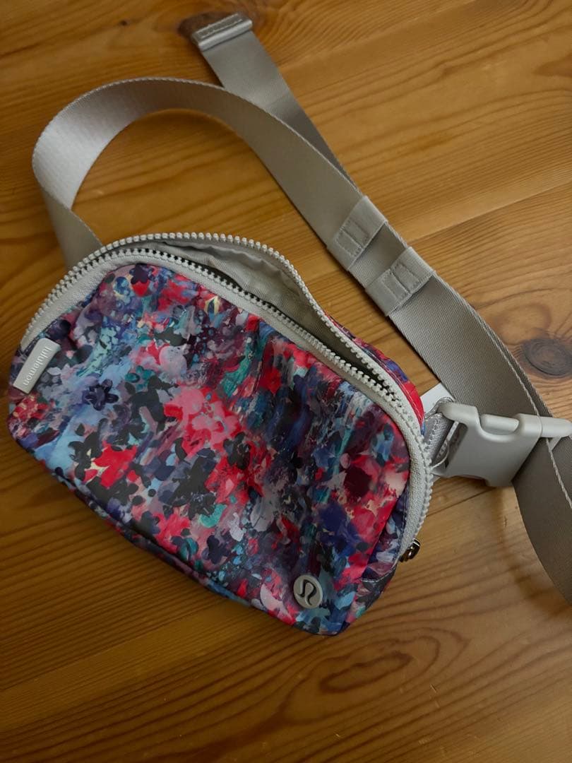 【新品未使用】 Lululemon Everywhere Belt Bag 1L