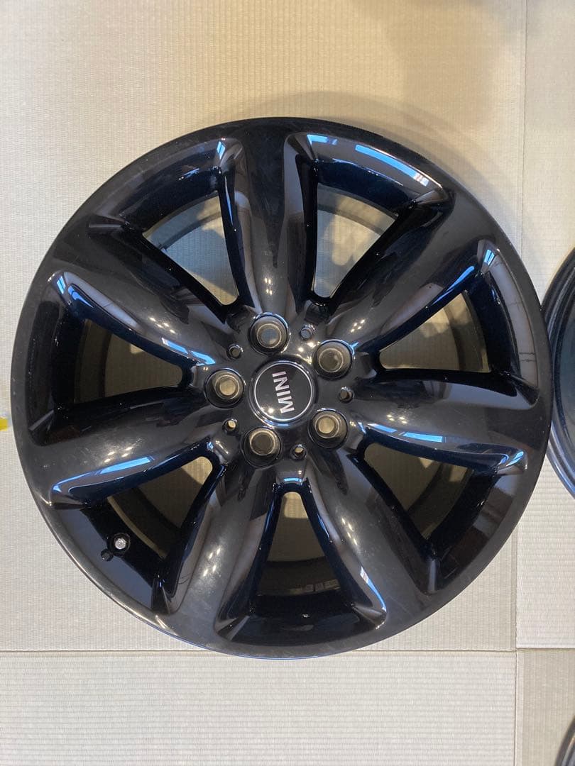 MINI F54 18インチ 8J +57 PCD112 黒 4本 ガリ傷なし