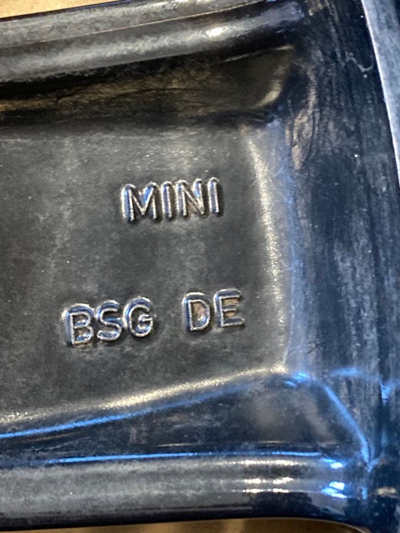 MINI F54 18インチ 8J +57 PCD112 黒 4本 ガリ傷なし