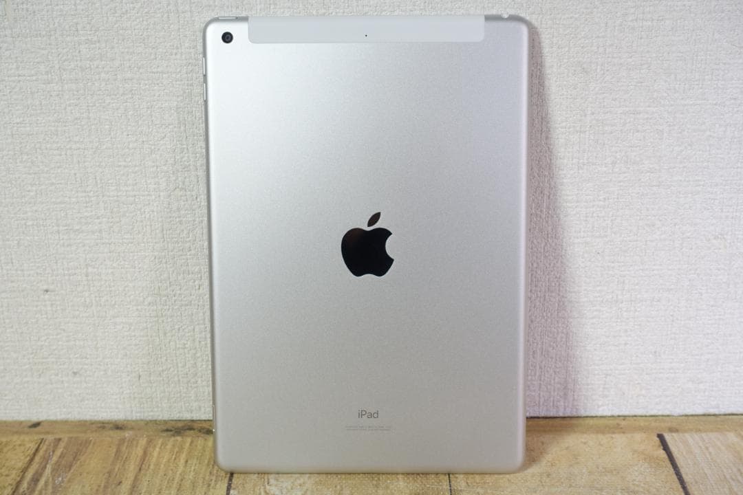 iPad 第8世代 Cellular シルバー 32GB　美品