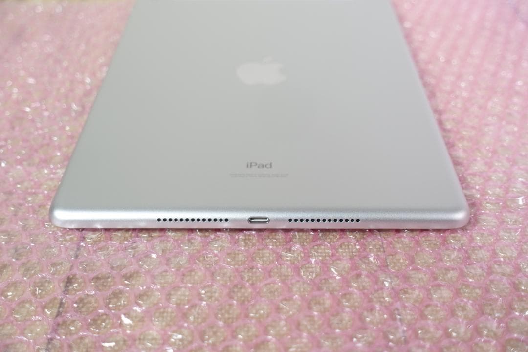iPad 第8世代 Cellular シルバー 32GB　美品