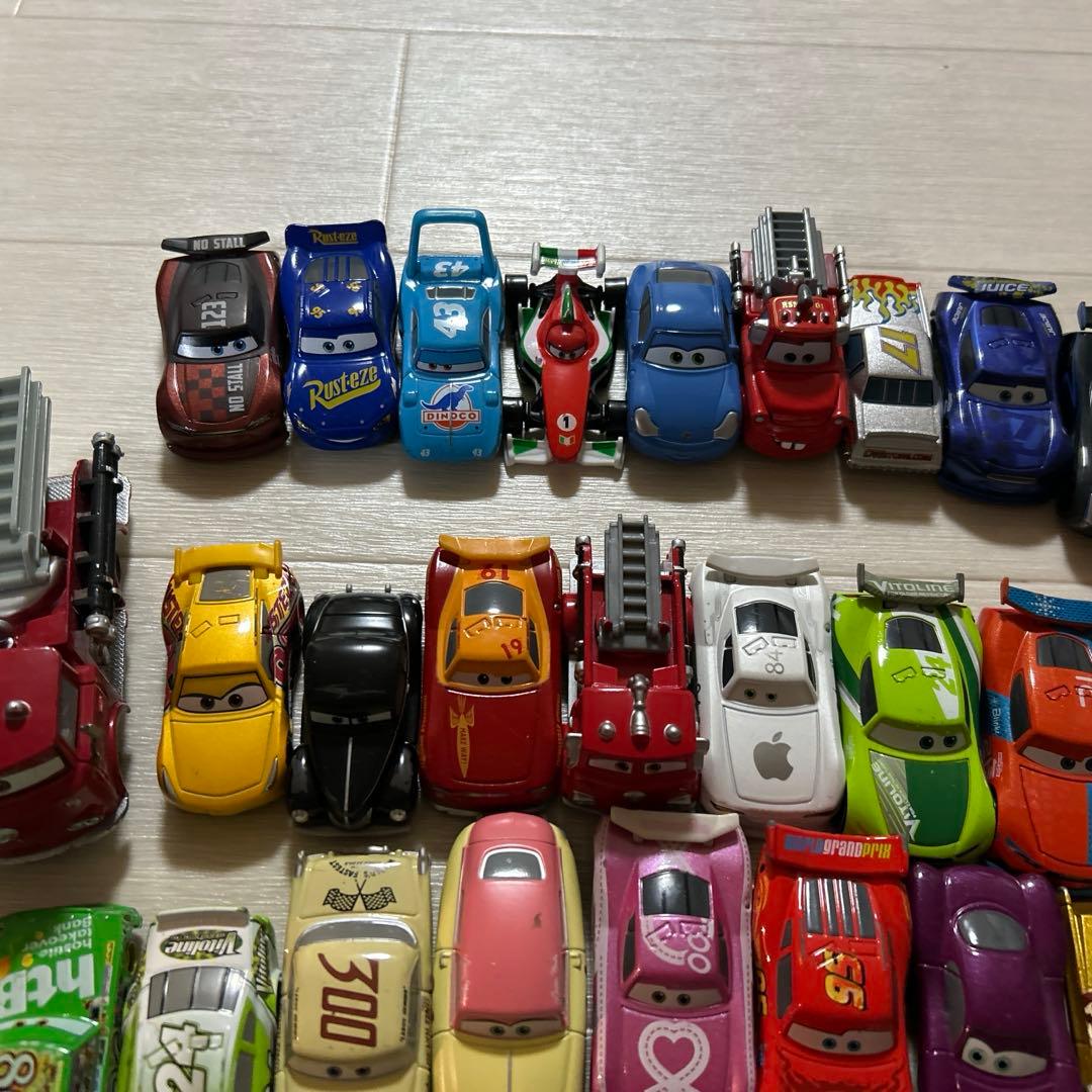 トミカ　カーズ セット