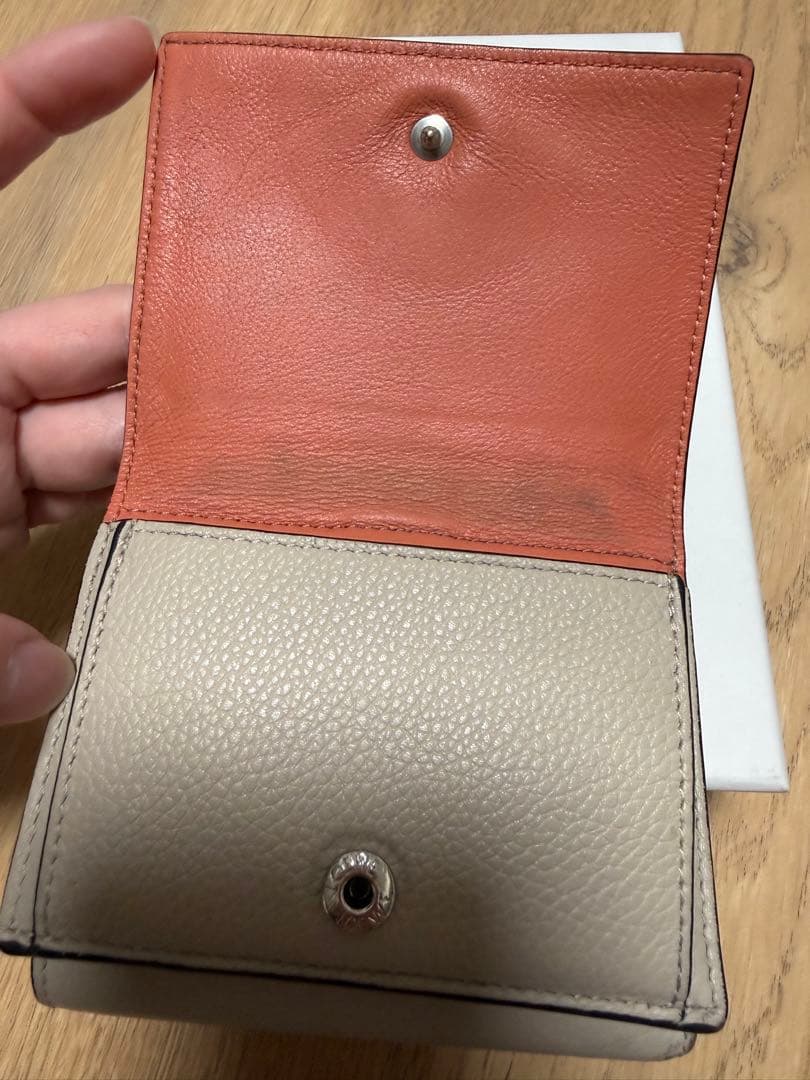 LOEWE トライフォールド ウォレット（ソフトグレインカーフ）