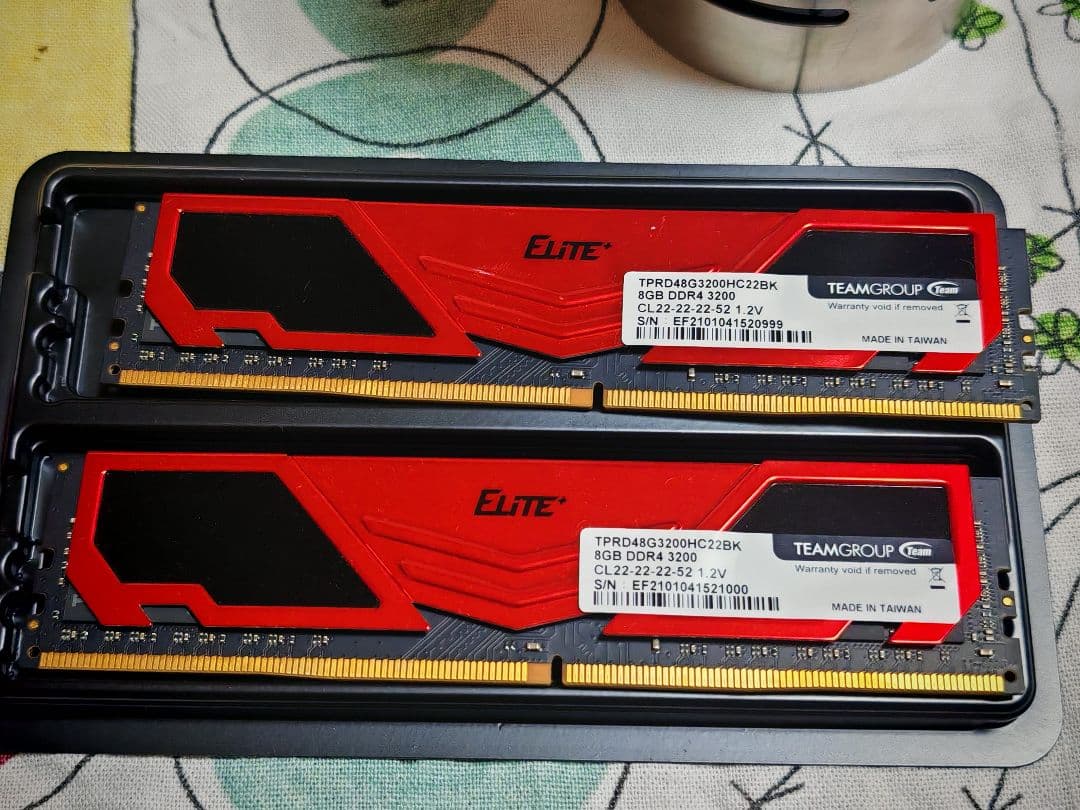 TEAMGROUP Elite DDR4 3200MHz 16GB メモリ