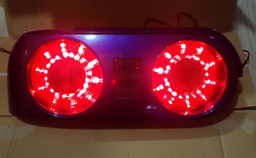 ち*ん様 BNR32 テールライト ニスモテール風LED仕様 青　HCR32