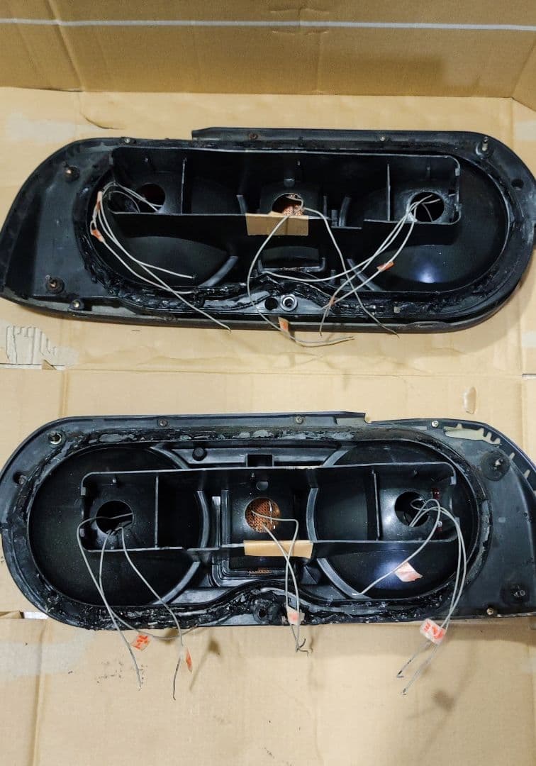 ち*ん様 BNR32 テールライト ニスモテール風LED仕様 青　HCR32