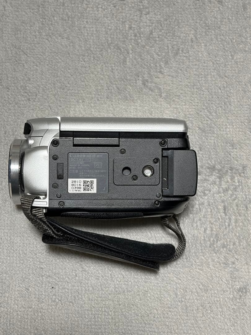 Canon iVIS HF M32 シルバー ビデオカメラ 動作確認済み