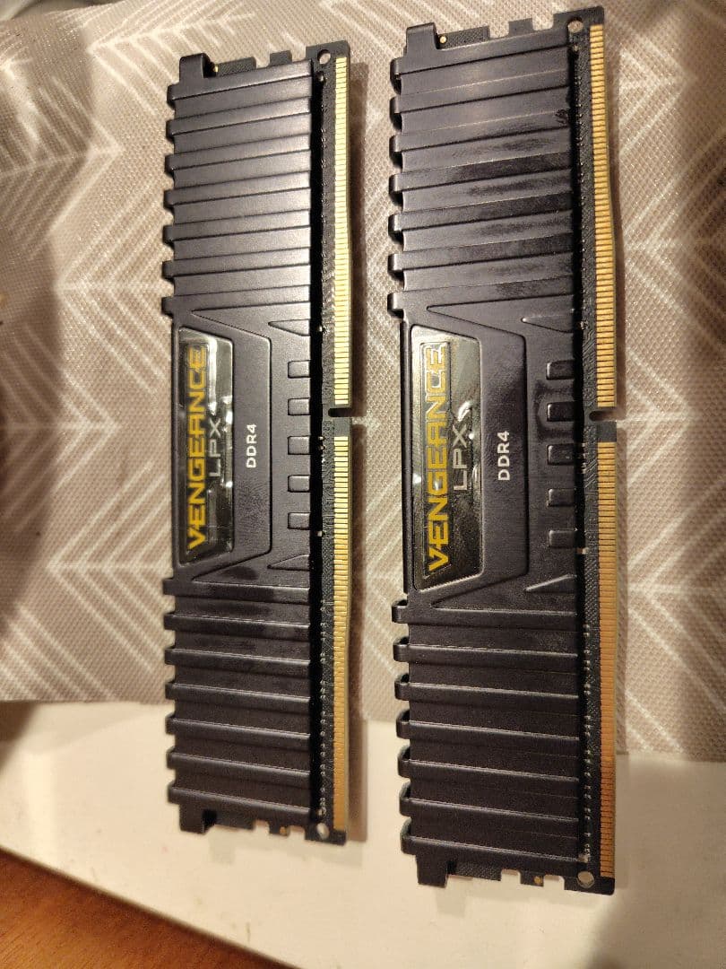 Corsair Vengeance LPX 2666 16GB x 2 セット