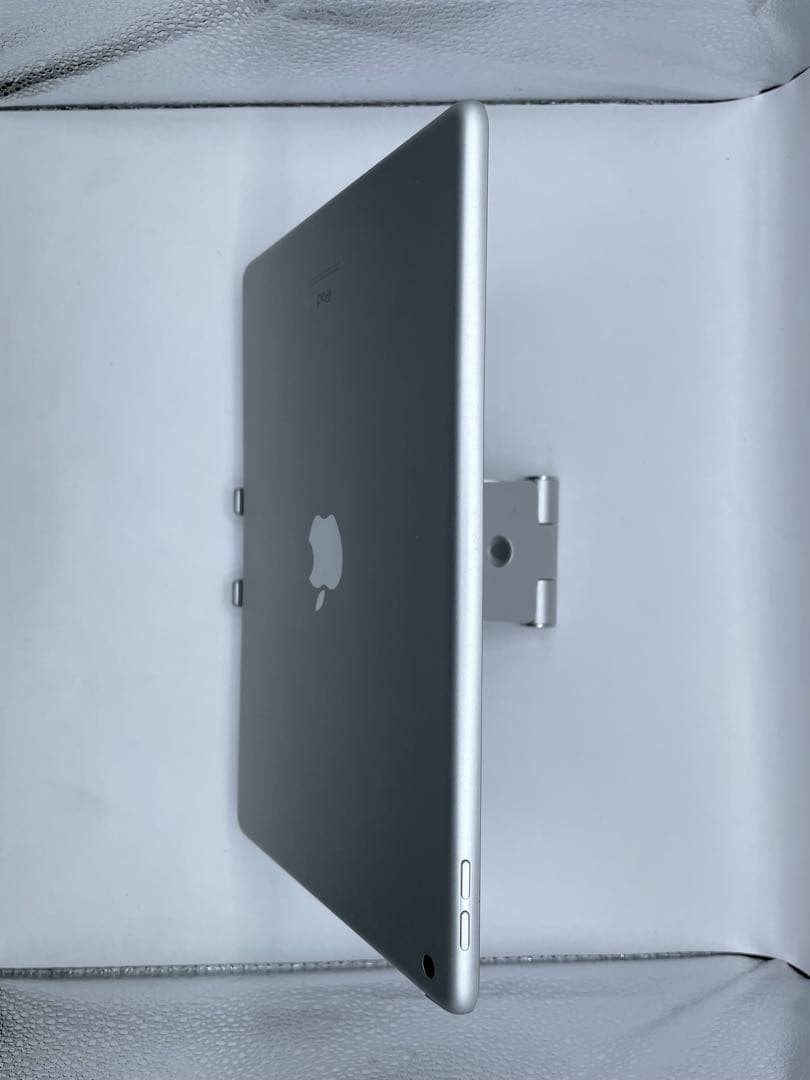 r*o様 iPad 7世代 32GB 本体 バッテリー91%