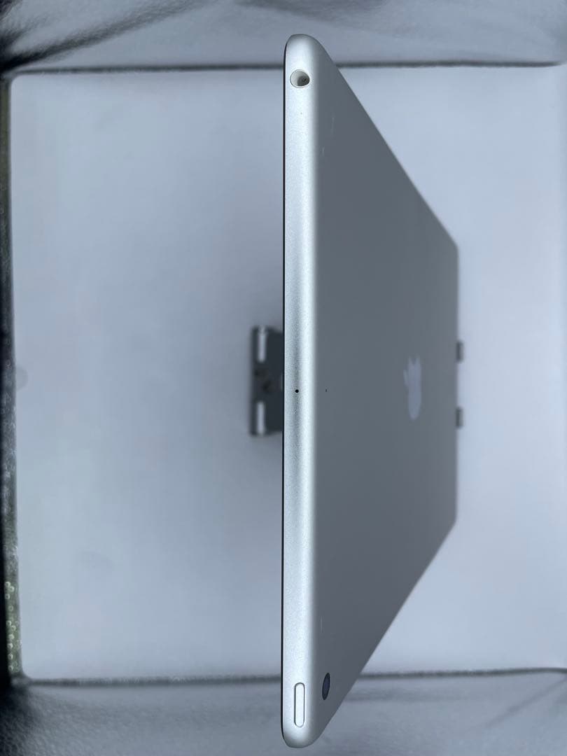 r*o様 iPad 7世代 32GB 本体 バッテリー91%