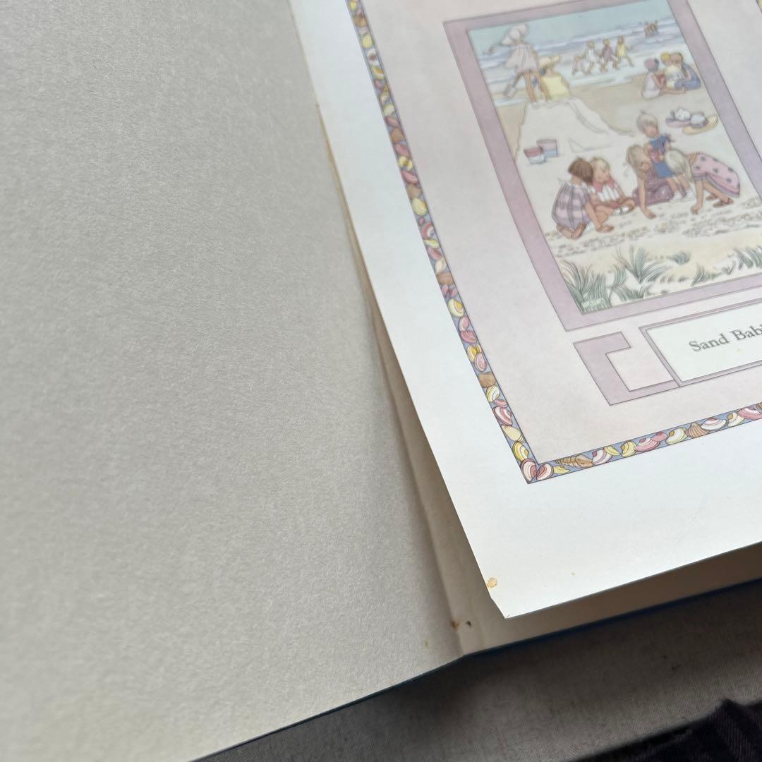 A GALLERY OF CHILDREN A. A. Milne 洋書　絵本